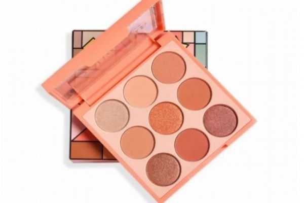 经常化妆真的很伤皮肤吗？应不应该使用化妆品呢