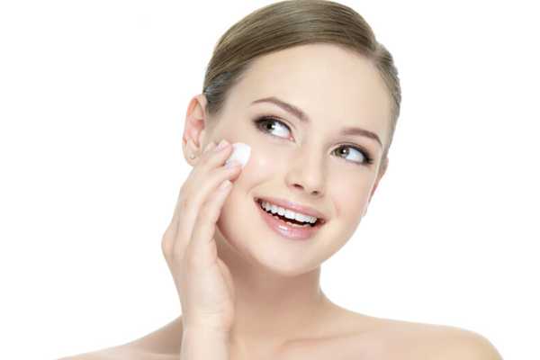 闭口用洗面奶会洗出来不？闭口用什么洗脸好