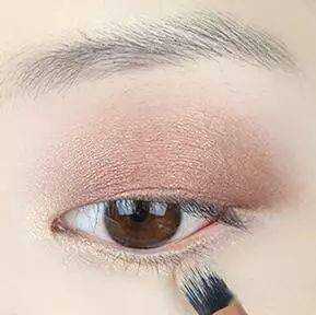 3款适合单眼皮的眼妆画法，拯救手残党！ 