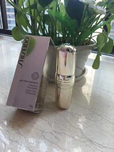 30岁用什么眼霜效果好 30岁用什么眼霜效果好