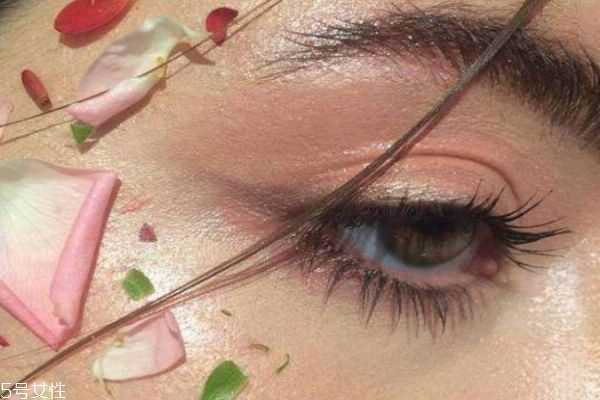 樱花妆怎么画 樱花妆怎么画