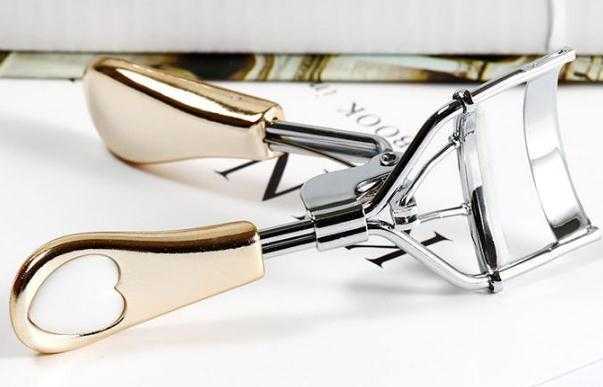 睫毛夹会夹断睫毛吗