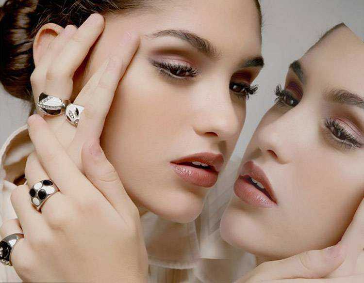 自己学化妆怎么学