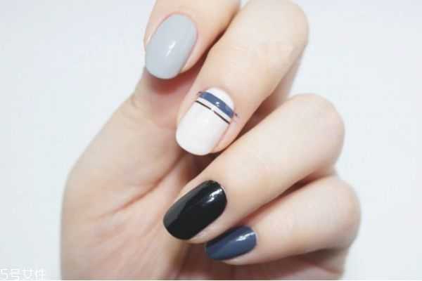 蓝色美甲怎么做？精致美甲做法教程