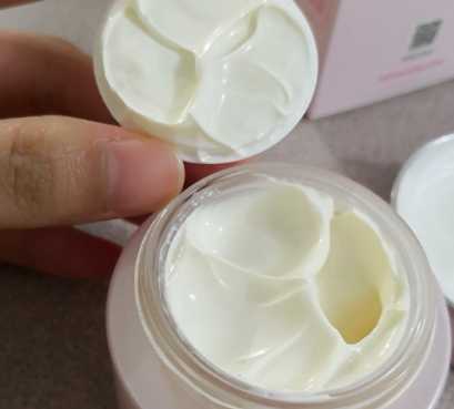 羽西白芍素颜霜好用吗? 羽西白芍素颜霜好用吗?