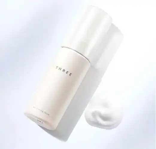 洁面霜可以直接涂脸上吗?洁面霜涂完要洗掉吗 洁面霜可以直接涂脸上吗?洁面霜涂完要洗掉吗