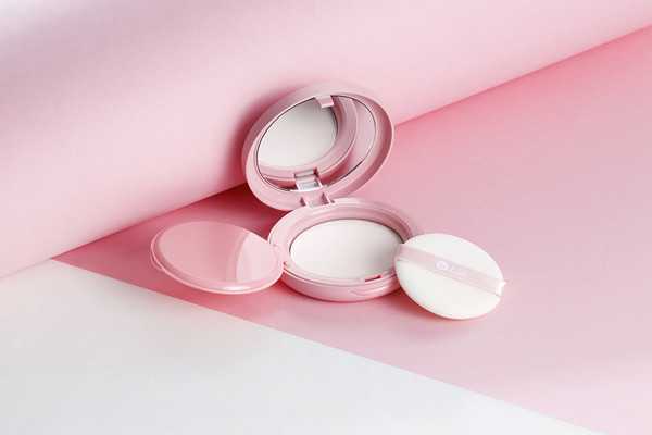 粉饼有遮瑕效果吗 粉饼有遮瑕效果吗