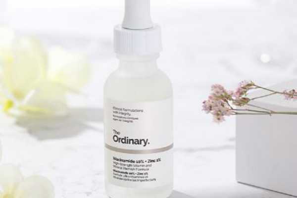 烟酰胺精华液的正确使用方法 烟酰胺精华液的正确使用方法