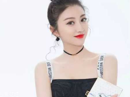 一次性洗脸巾好还是毛巾好