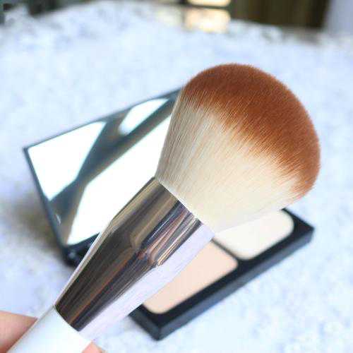 遮瑕刷可以用什么代替