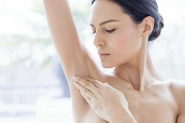 腋下黑色素怎么去除 腋下黑色素怎么去除