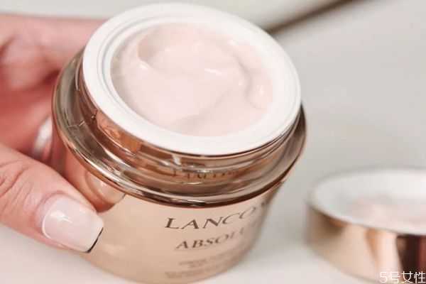 兰蔻菁纯面霜和海蓝之谜哪个好用？兰蔻菁纯面霜使用方法