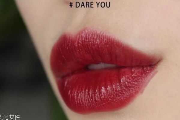 50岁女士涂哪种口红最好看？适合50岁女人用的口红