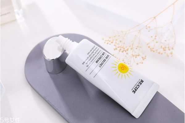 recipe防晒霜适合什么肤质 recipe防晒霜适合什么肤质