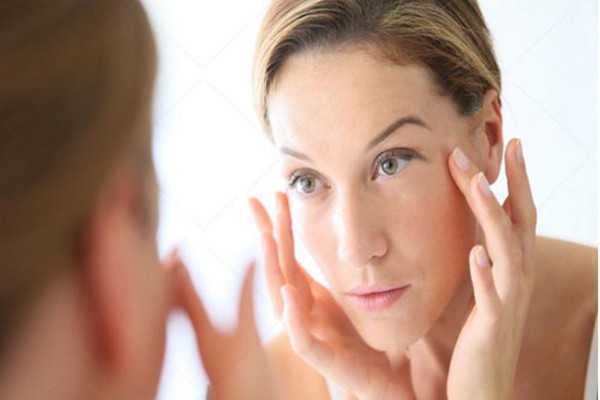 粉刺是螨虫引起的吗 粉刺是螨虫引起的吗