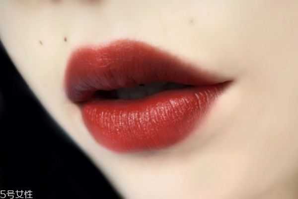 chili是什么颜色？chili是不是偏橘色