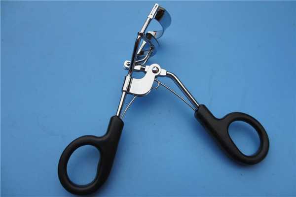 睫毛夹对睫毛有害吗