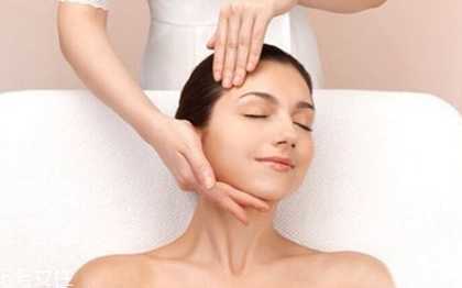 颈纹深是什么原因 教你如何淡化深颈纹