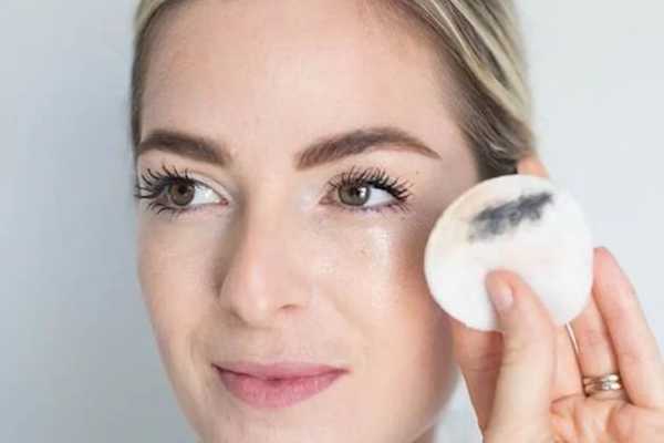 夏天怎么补妆不浮粉?夏天补妆的正确方法 夏天怎么补妆不浮粉?夏天补妆的正确方法