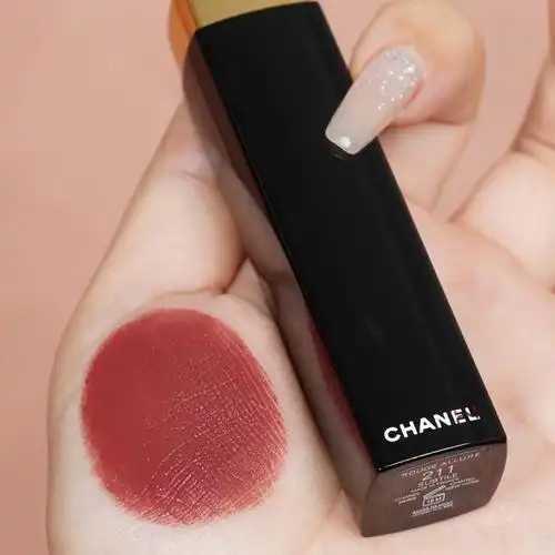 香奈儿口红必买色号 16款超火的香奈儿必入口红 香奈儿口红必买色号 16款超火的香奈儿必入口红