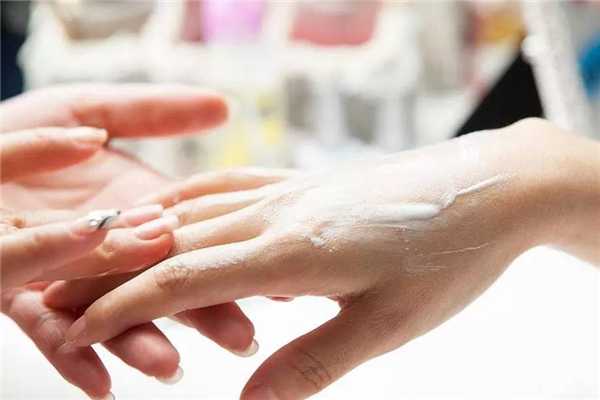 手部精华液有用吗 手部精华液哪个牌子的好