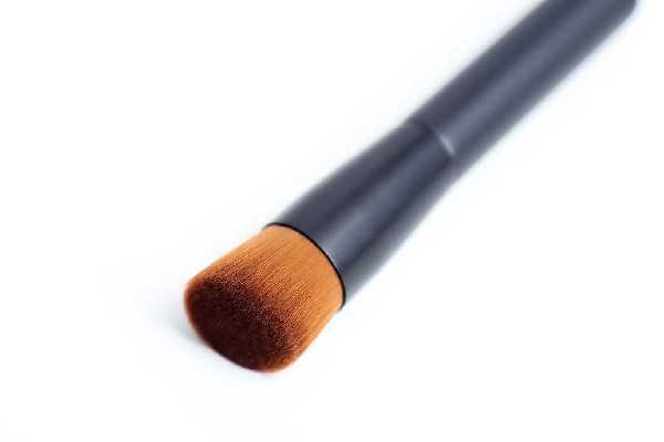 植村秀粉底刷用哪种粉底液 植村秀粉底刷用哪种粉底液