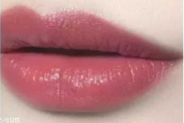 皮肤比较黄涂什么口红？皮肤暗黄推荐几款口红