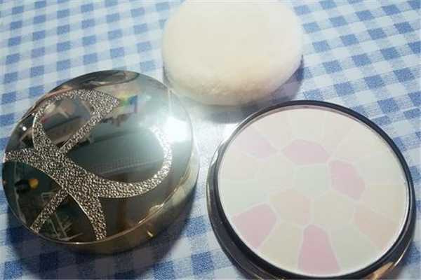 e大饼和纪梵希散粉哪个好用