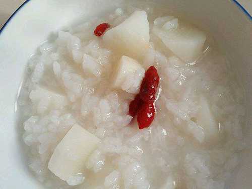 肤色暗沉怎么调理？做到这三点让肤色恢复明亮