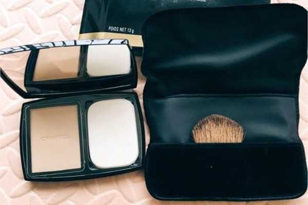 香奈儿青春彩柔润粉饼好用吗?怎么样 香奈儿青春彩柔润粉饼好用吗?怎么样