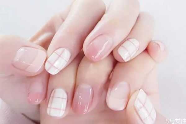 亮油和封层哪个先涂？亮油什么时候涂