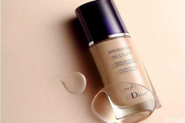 如何选购自己合适的粉底液？粉底液使用顺序步骤