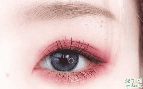 菲鹿儿16色眼影盘怎么搭配？菲鹿儿16色眼影盘教程