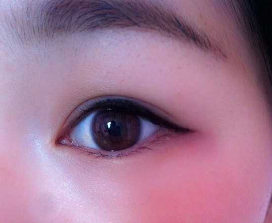 内双眼皮画眼妆技巧 先画眼妆还是先贴双眼皮贴