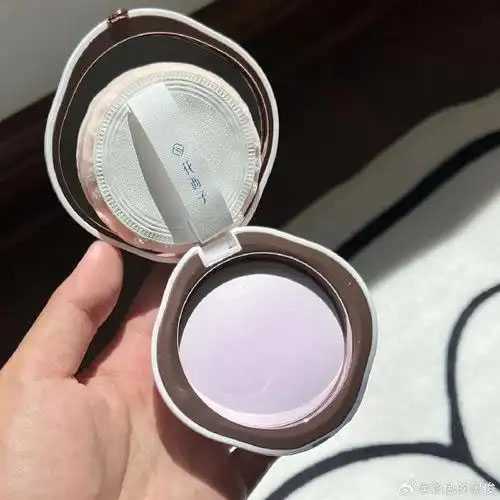 粉饼有控油效果吗 粉饼有控油效果吗