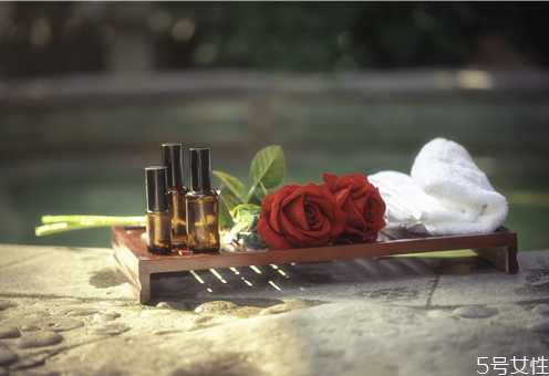 荷荷巴油怎么挑选?荷荷巴油怎么辨别真假 荷荷巴油怎么挑选?荷荷巴油怎么辨别真假