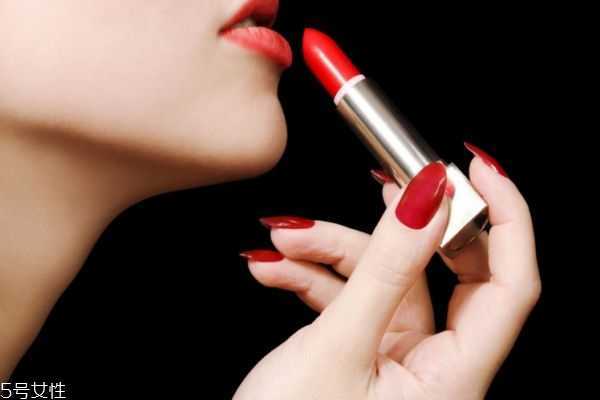 学生适合什么颜色的口红 适合高中生用的口红