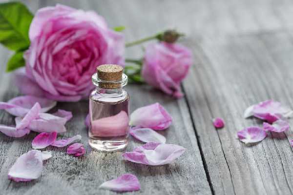 眼部精油会长脂肪粒吗 眼部精油会长脂肪粒吗