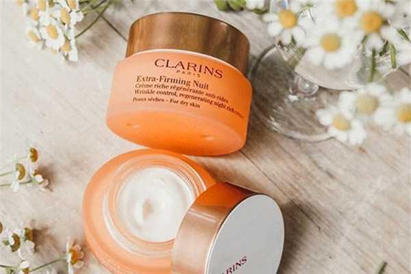 晚霜可以去黑眼圈吗？晚霜有什么作用和功效