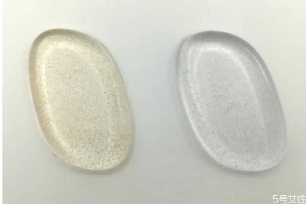 硅胶粉扑怎么用散粉？硅胶粉扑要撕掉薄膜吗