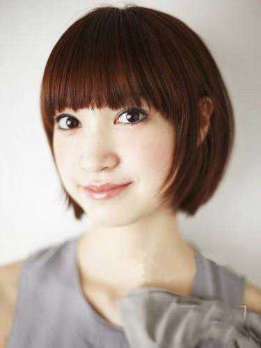 胖圆脸显瘦短发发型图片参考 胖圆脸剪什么短发好看