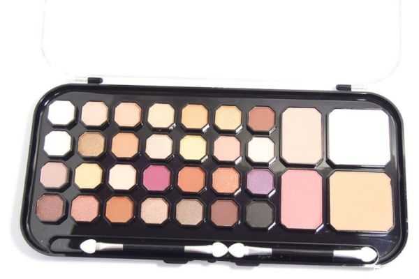 怎么判断眼影飞不飞粉?眼影飞粉怎么办 怎么判断眼影飞不飞粉?眼影飞粉怎么办