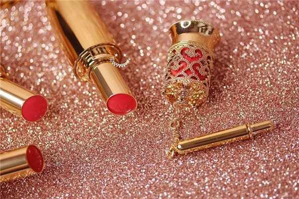 萝卜丁口红会沾杯吗?会掉色吗 萝卜丁口红会沾杯吗?会掉色吗