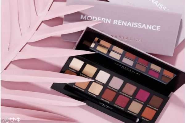 细闪眼影盘有哪些？好看的细闪眼影