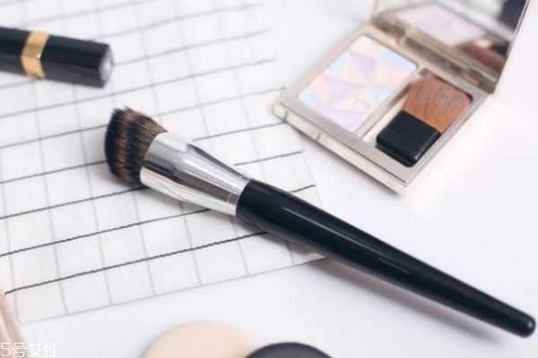 化妆刷多久换一次？化妆刷的使用期限