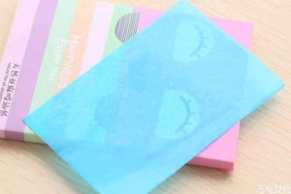 纸巾擦脸真的好吗?用吸油纸会破坏肌肤水油平衡吗 纸巾擦脸真的好吗?用吸油纸会破坏肌肤水油平衡吗