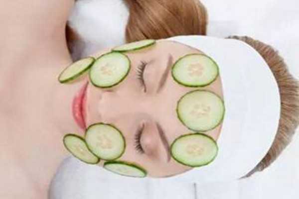 黄瓜片敷脸有什么好处?能美白吗? 黄瓜片敷脸有什么好处?能美白吗?