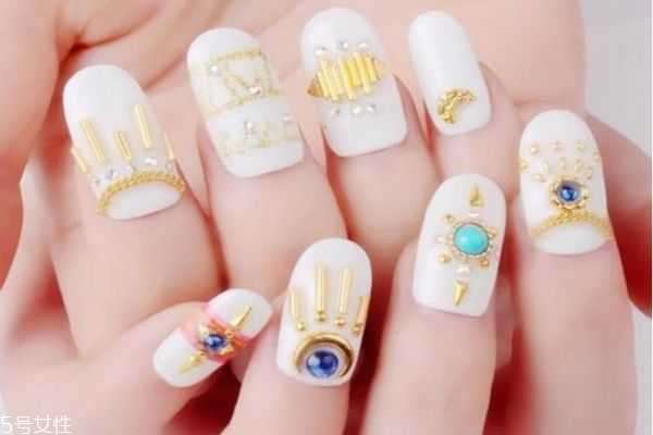 经常做美甲有什么危害？经常美甲会怎样
