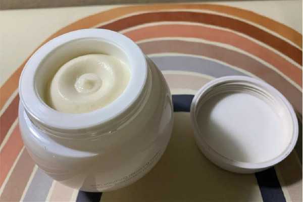 赫莲娜面霜好用吗 赫莲娜面霜好用吗