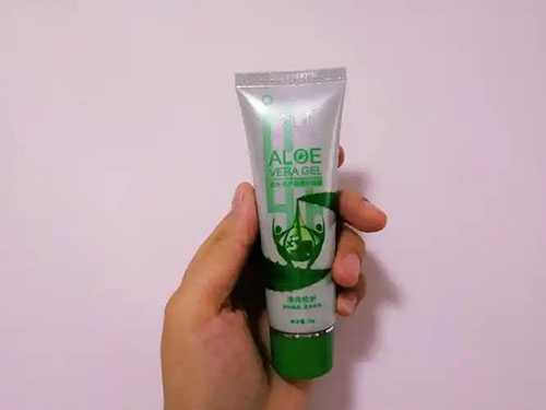 用洁面凝胶需要热水冲洗还是冷水